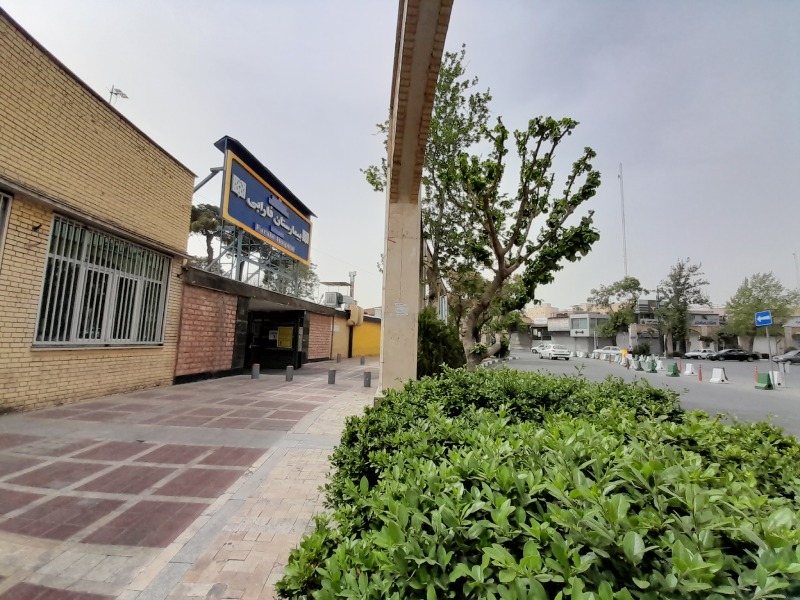 نزدیکترین مترو به بیمارستان فارابی تهران 