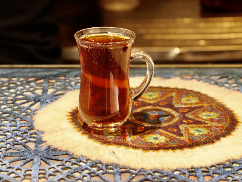 چای مهربانی قهوه خانه حاج علی
