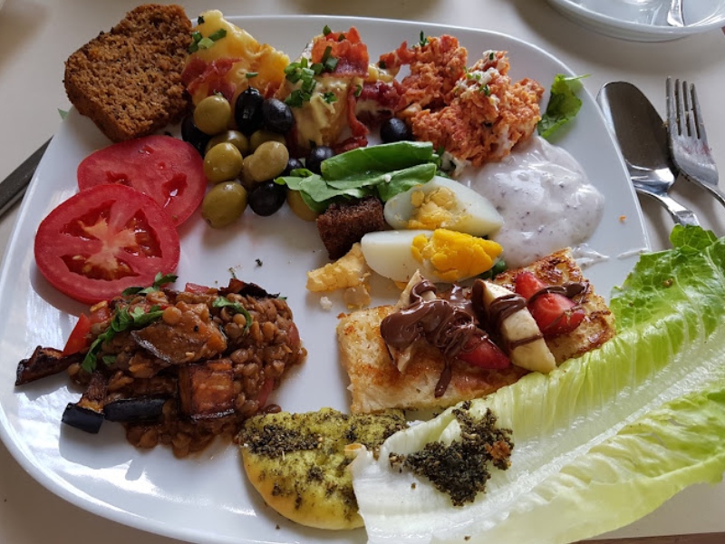 کافه کوبابا بهترین کافه صبحانه دار جردن