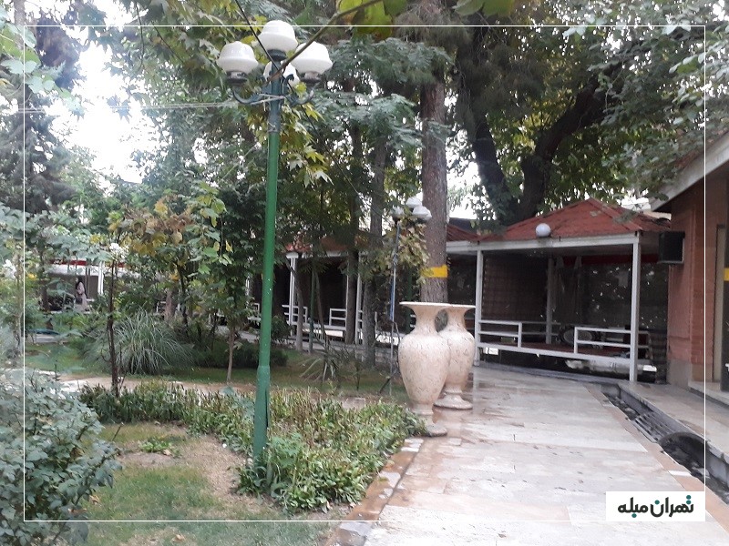 رستوران باغ گلستان در محله بریانک تهران